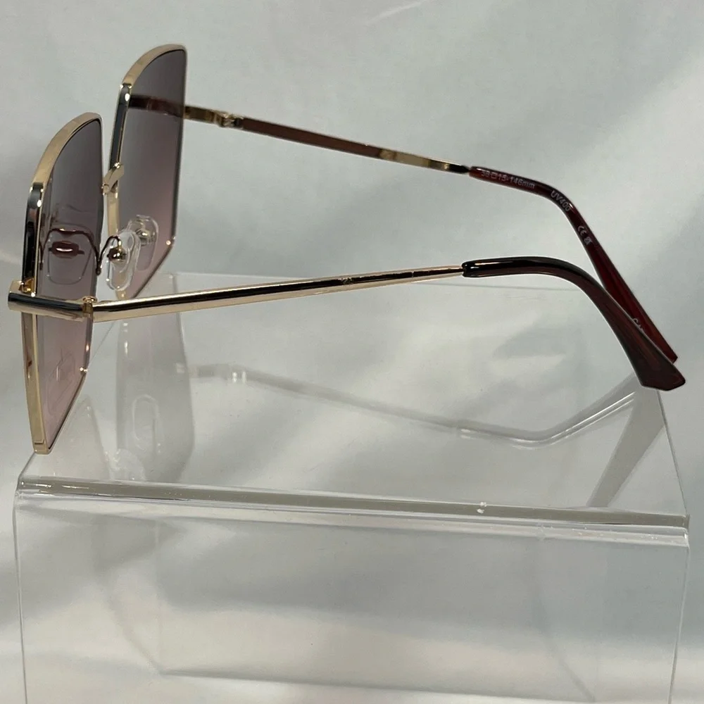 NWOT *RETRO* Square-ish Wire Rimmed Sunglasses